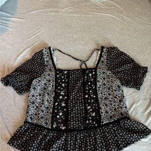 Floral Black and White Women's Top